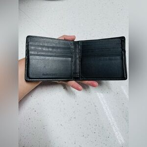 Burberry men’s bifold wallet